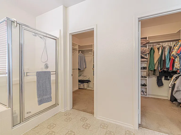 5549 Las Brisas Ter — Photo 32