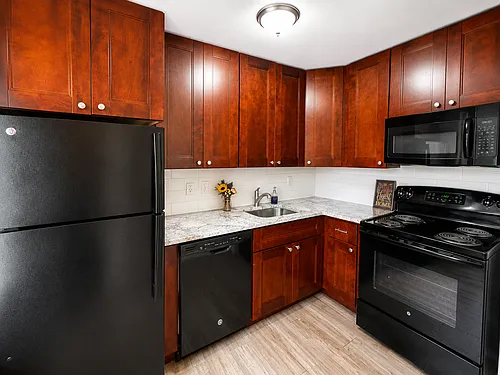 1661 J St #204 Photo 1