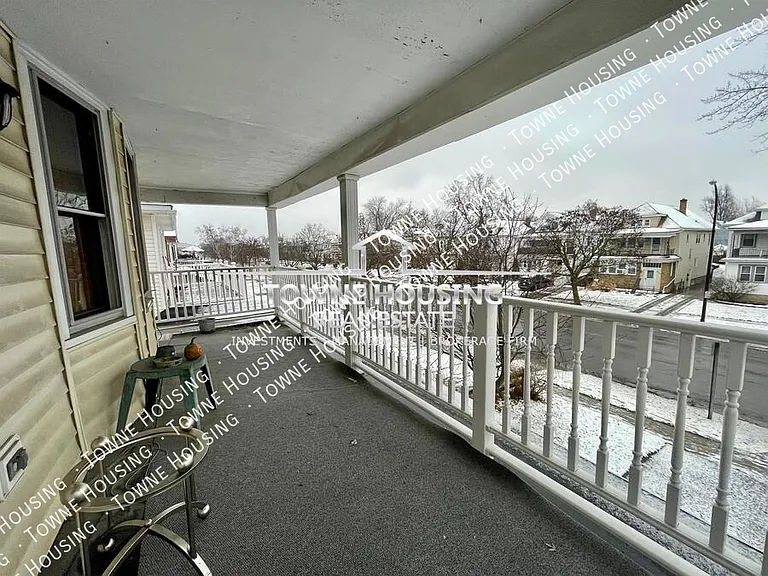 418 Colvin Ave #UPPER — Photo 37