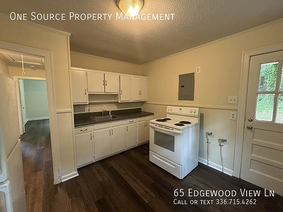 5th image of 65 Edgewood View Ln