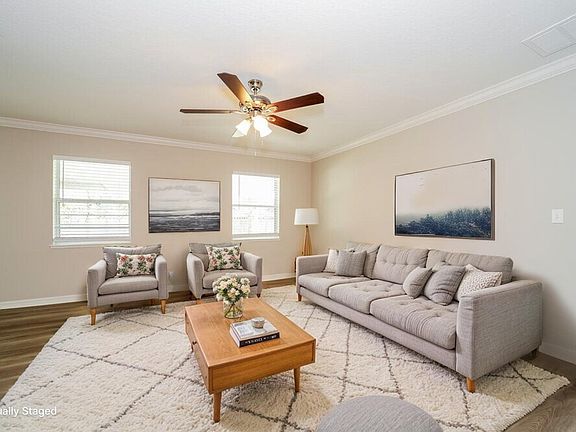 3rd image of 116 River Cove Cir