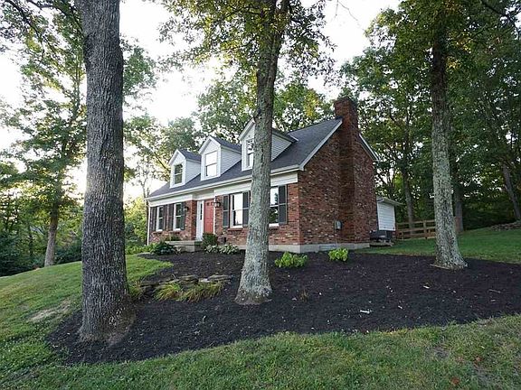 4th image of 9376 Royal Oak Dr