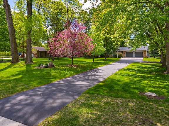 4th image of 116 Douglas Dr