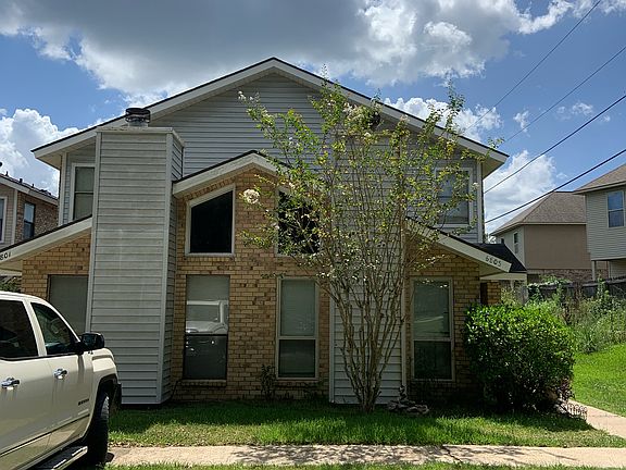 NEW PICTURES COMING SOON. 
Front of the condo, 6803 on the right is for RENT, only.