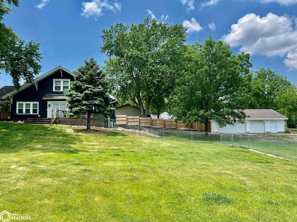 1103 7th Ave E, Oskaloosa, IA 52577