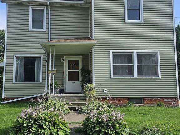 2nd image of 436 W Locust St