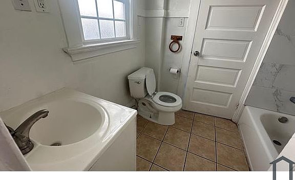 4th image of 2157 50th Ave