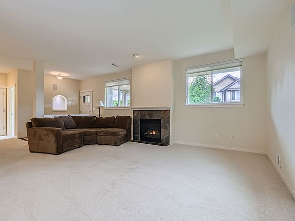 5th image of 13824 N Creek Dr Unit 303