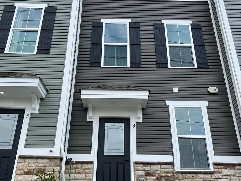 3 Sidney Ln — Photo 1