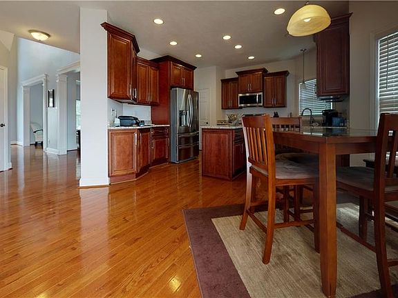 5th image of 5300 Kimberwick Dr