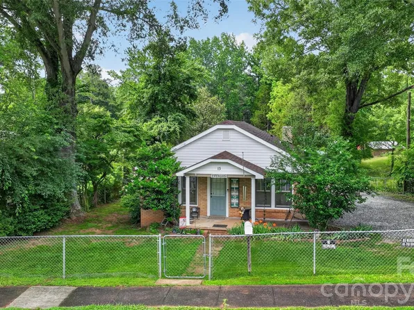 13 E Murray St, Maiden, NC 28650