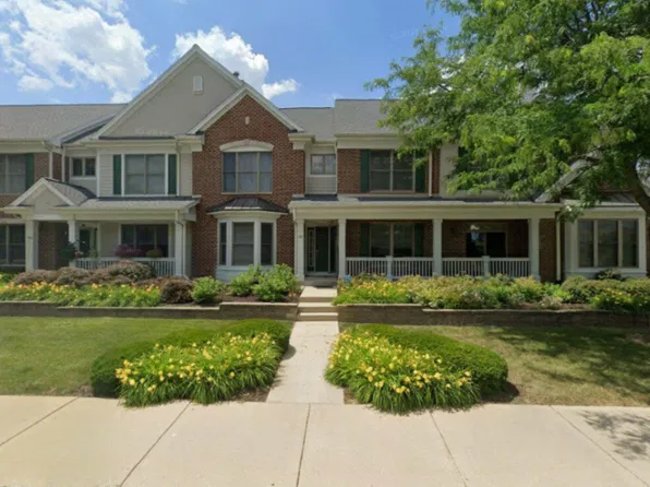 1751 Norhardt Dr, Brookfield, WI 53045
