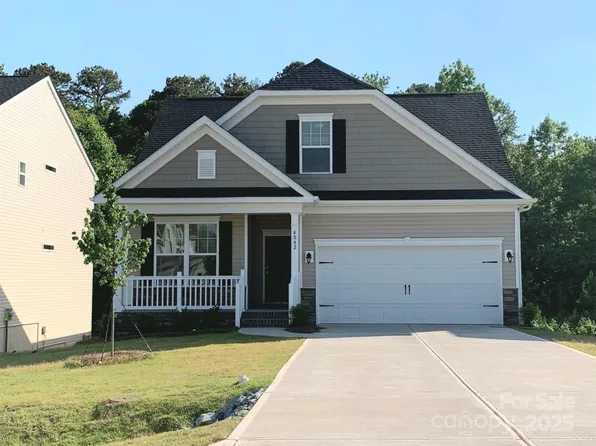 4042 Chelsea Dr, Denver, NC 28037