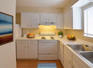 Carriage House Apartments, Englewood, OH 45322