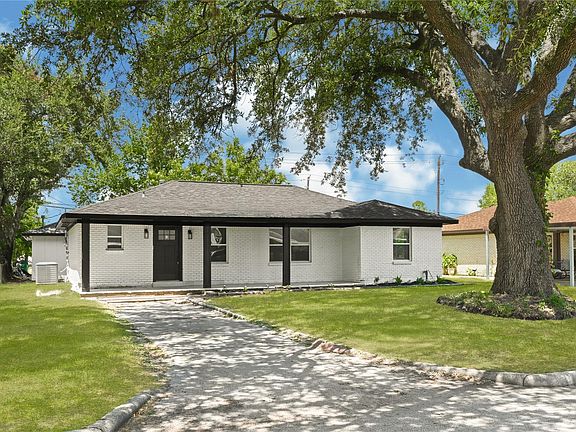 3rd image of 108 Chandler Dr