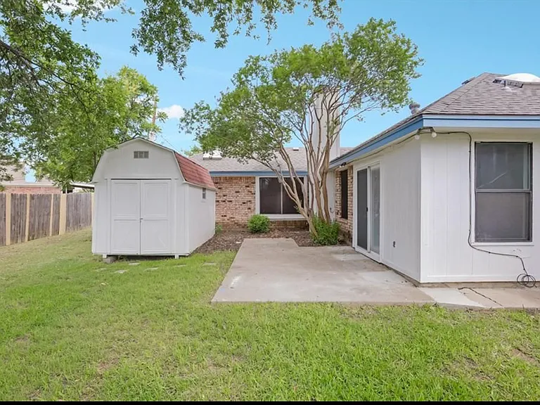 6204 Avanti Dr — Photo 20