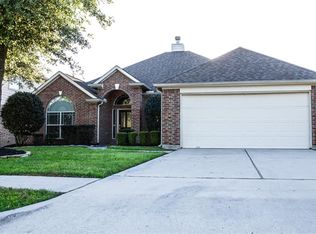 5230 Madison Lee Ln, Pasadena, TX 77504