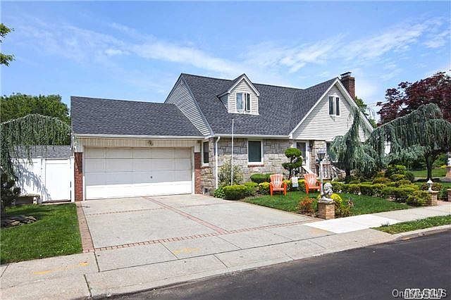 1st image of 75 Lindner Place