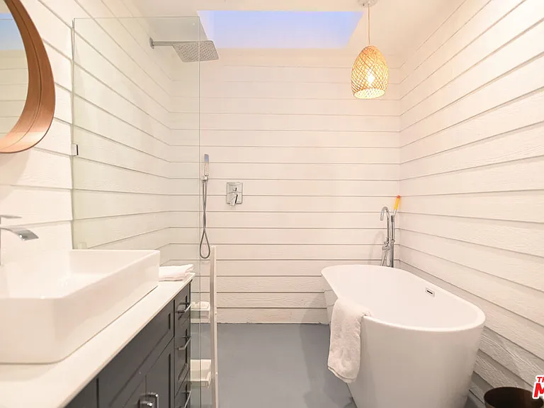1019 N Orange Grove Ave — Photo 19