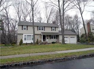 17 Redcoat Dr, East Brunswick, NJ