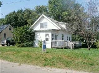1210 32nd St NE, Cedar Rapids, IA 52402