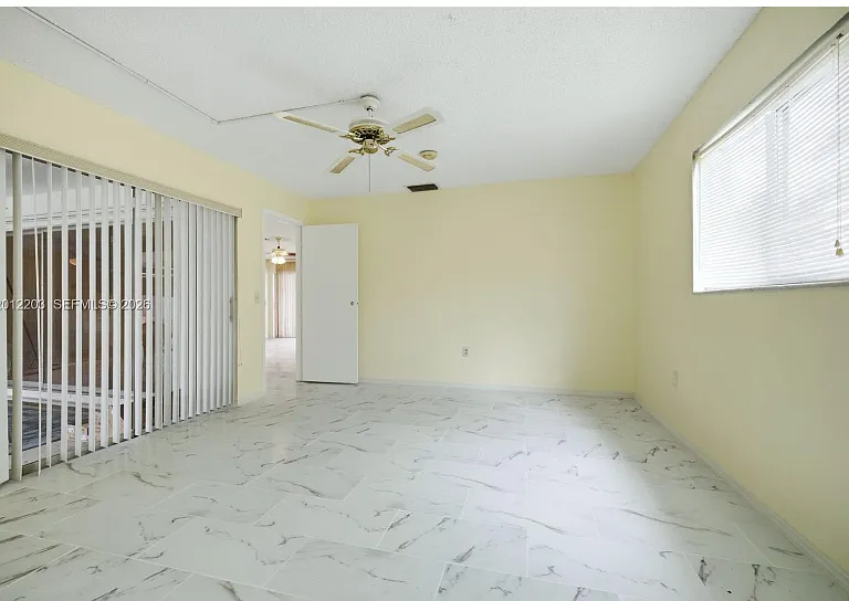 920 NW 92nd Ave — Photo 8