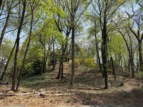 29 Rockland St, Wellesley Hills, MA 02481