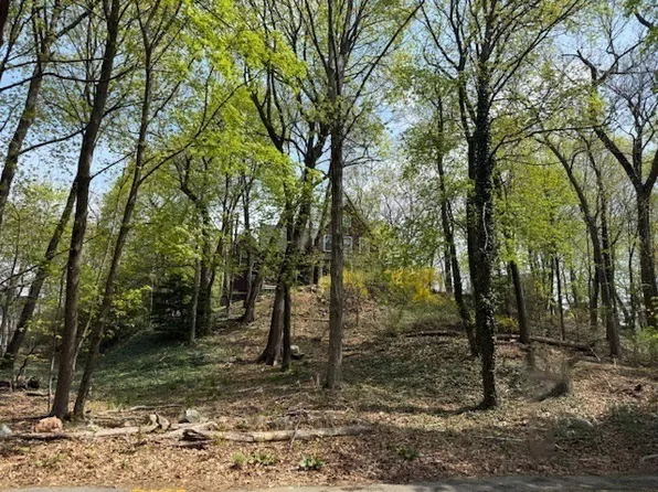 29 Rockland St, Wellesley Hills, MA 02481