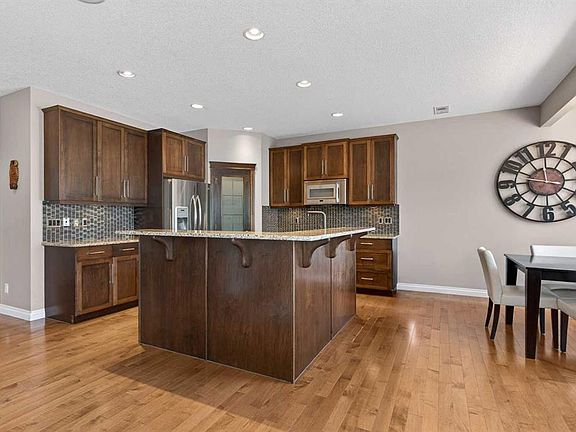 2nd image of 159 Sherwood Cres NW