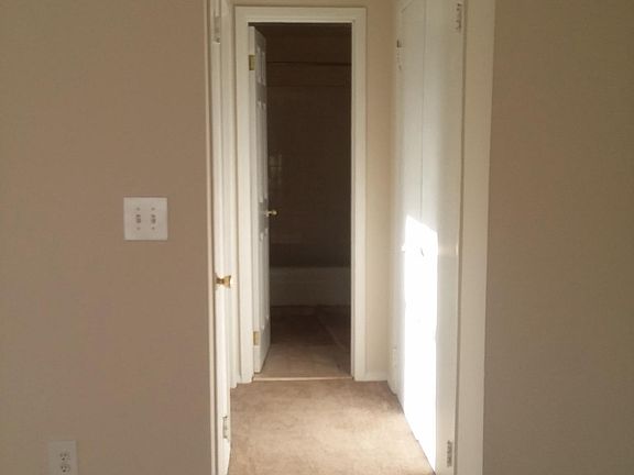 4th image of 6 On The Grn APT 4