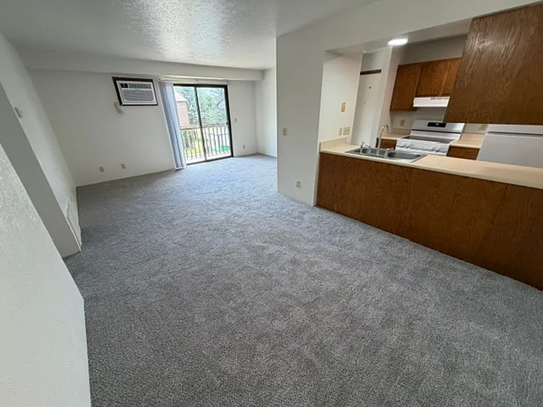 2211 Spansail Dr #22 — Photo 1