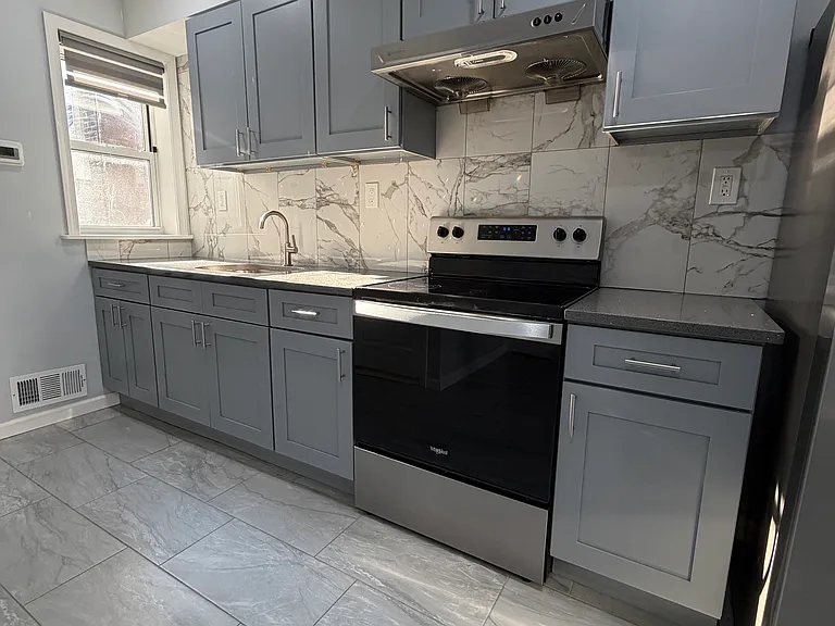 32 S 53rd St #1 — Photo 5