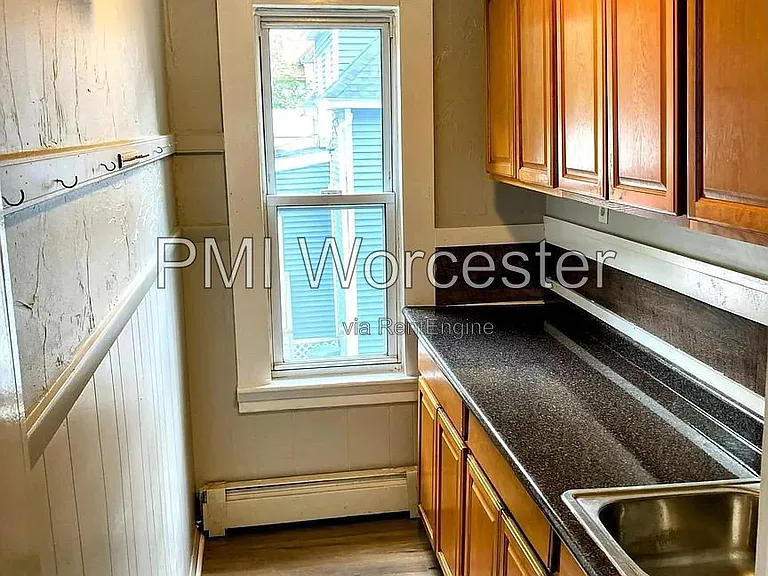 25 Almont Ave — Photo 5