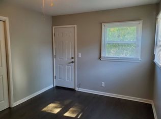 8909 W Hampton Ave, Milwaukee, WI 53225