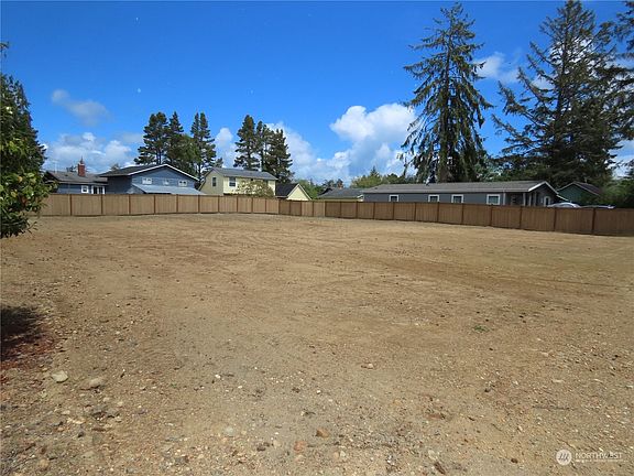 3rd image of 504 W Grant Avenue