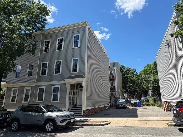 289 W 2nd St #2 — Photo 27