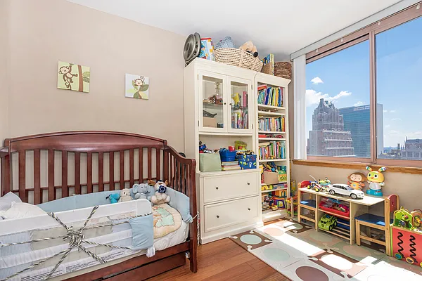 Rented by Douglas Elliman | media 22