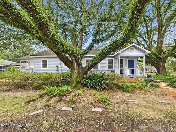 2nd image of 418 Evangeline Dr