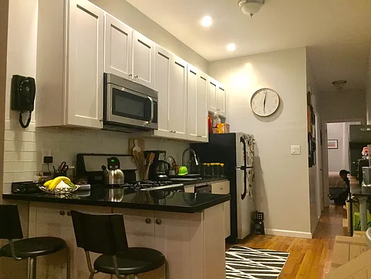 Rented by Yup Realty LLC | media 31