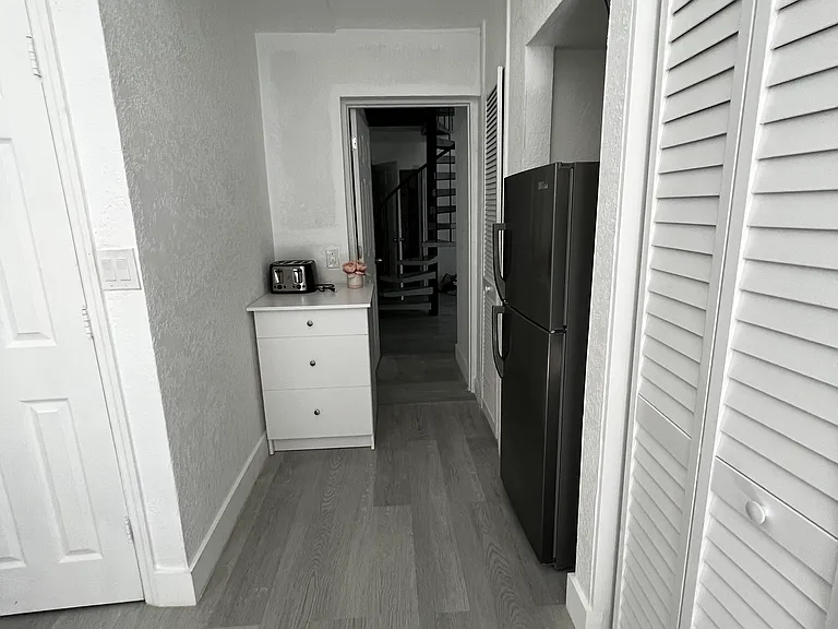 12401 SW 20th Ter — Photo 6
