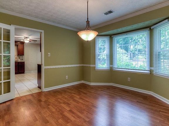 2nd image of 4065 Vicksburg Dr