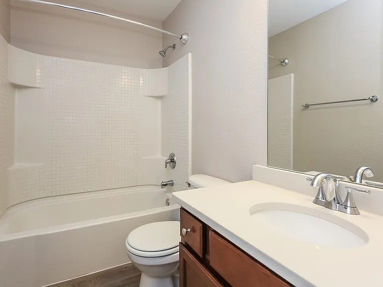 2036 Godiva St — Photo 15