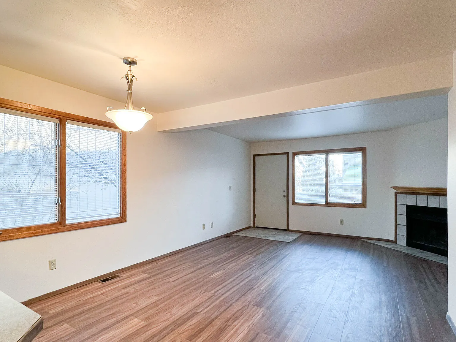 433 Dailey Ave #14 - 1 — Photo 3