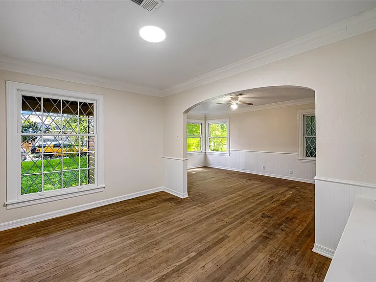 7224 McHenry St — Photo 8