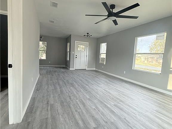 5th image of 1907 Barreda Cir E