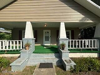 2nd image of 932 Walnut Street