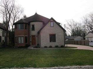 705 Rosedale Rd, Glenview, IL 60025