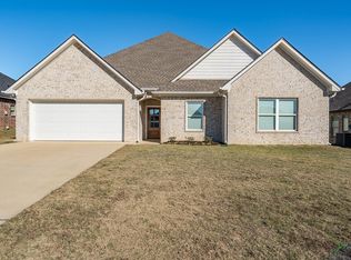 129 Decoy Ln, Hallsville, TX 75650