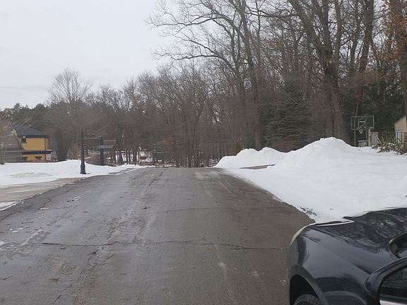 4th image of 934 E Eagle Lake Dr