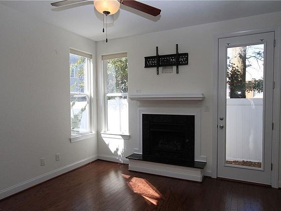 4th image of 1104 Mediterranean Ave
